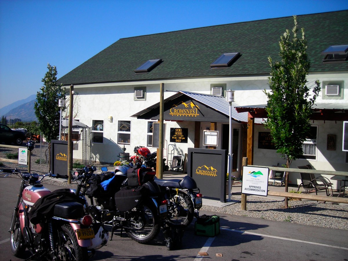 Landgasthof Crowsnest Vineyards British Columbia Canada