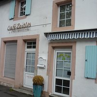 Denkmal-geschütztes Café Zeitlos