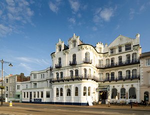 Royal Esplanade Hotel in Isle of Wight, image may contain: Hotel, City, Villa, Urban