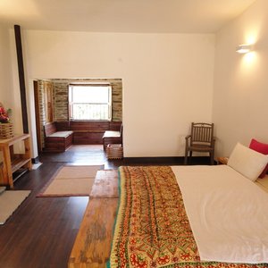 Dunagiri Retreat