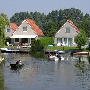 All the houses near the waterside