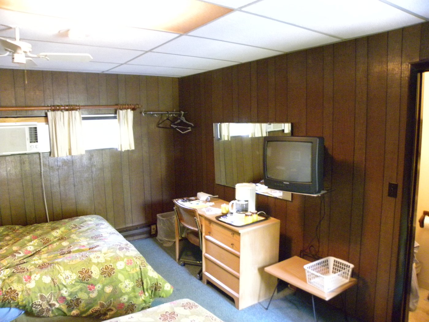 DWARF LINE MOTEL & COTTAGES Reviews (Verona Beach, NY)