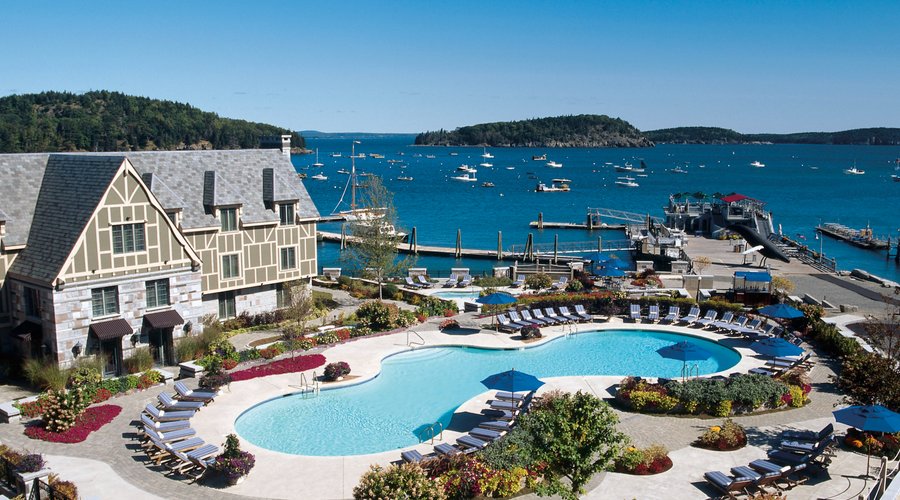Hotel Pool