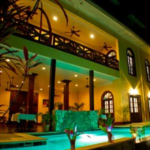 Mahogany Hall Boutique Resort, hotel in San Ignacio