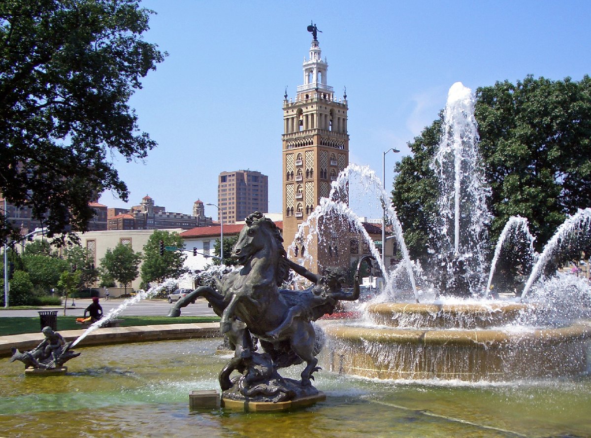 Conquer KC: Your Guide To Free Parking In The City Of Fountains