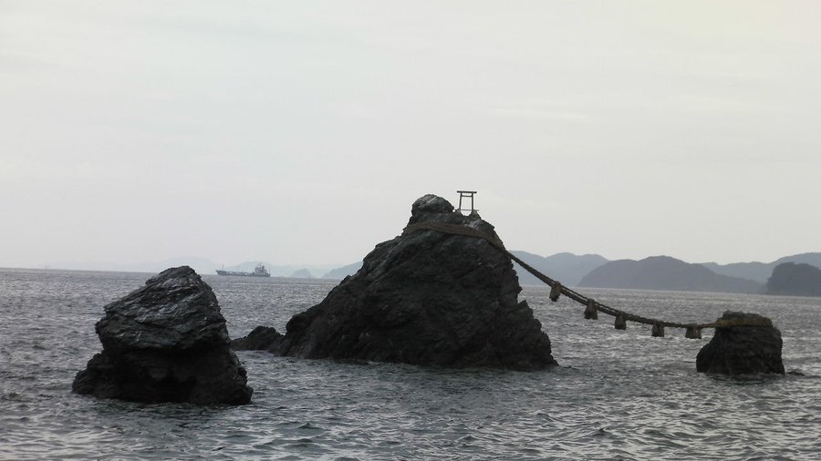 夫婦岩