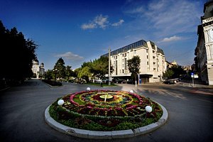 Plaza V Executive Hotel in Targu Mures, image may contain: Downtown, Urban, City, Street