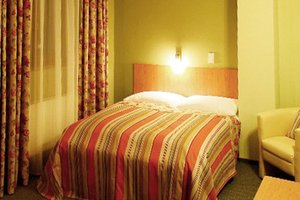 Room & Suite