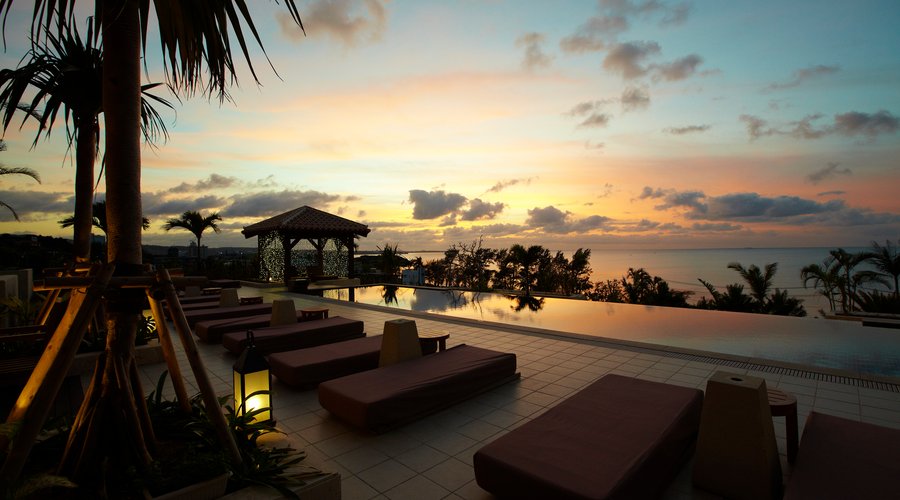 night after night you will be amazed at the intensity of Kafuu's sunsets.