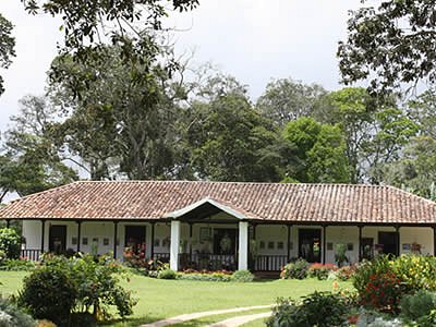 HOTEL HACIENDA ROBLE (Los Santos, Colombia): comparación de precios y fotos del - Tripadvisor