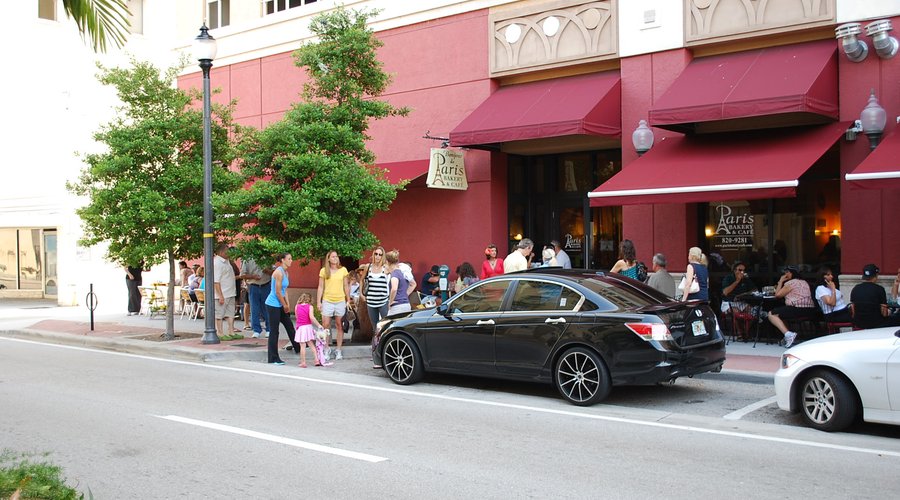 Paris Bakery & Cafe