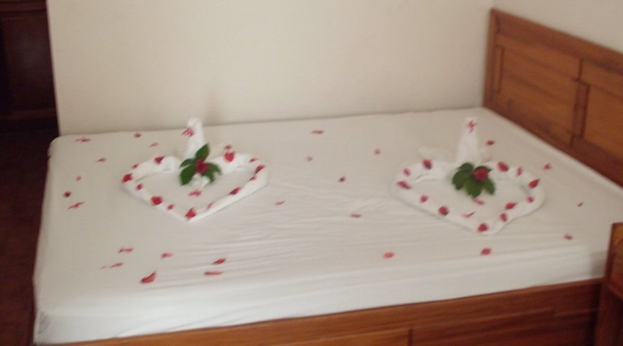 Promo room bed