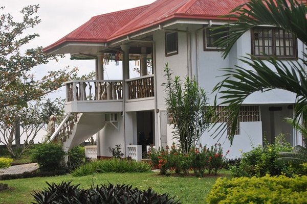 https://dynamic-media-cdn.tripadvisor.com/media/photo-o/01/fb/25/fa/beach-house.jpg?h=400&s=1&w=600