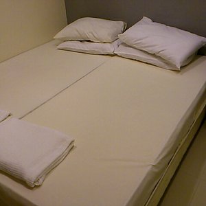 ベッドと布団