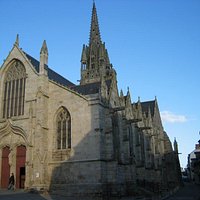 Basilique Notre Dame du Roncier viewed from front