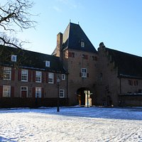 The first part with on the right the cafe