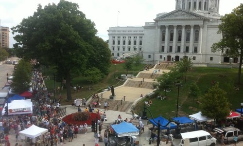 Madison Farmers' Market from the Wisc History Museum