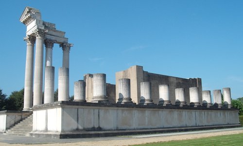a picture of the replica coleseum