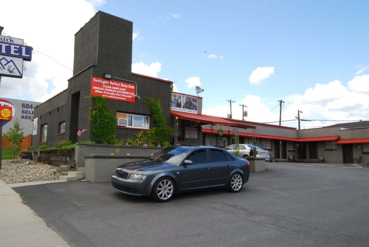 Selkirk Motel - UPDATED 2023 Prices, Reviews & Photos (Colville, WA ...