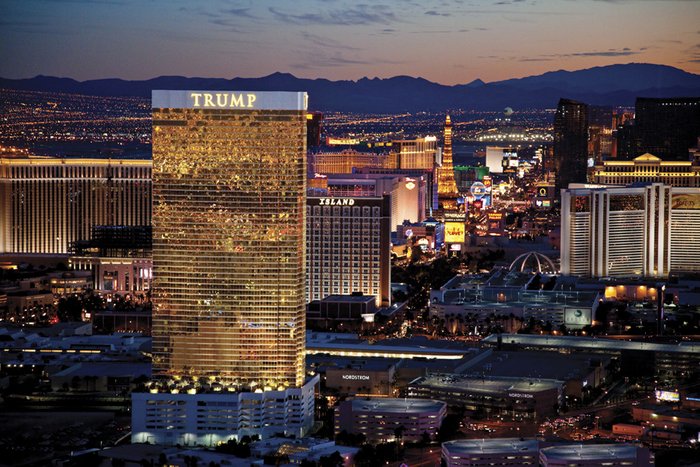 trump hotel vegas parking