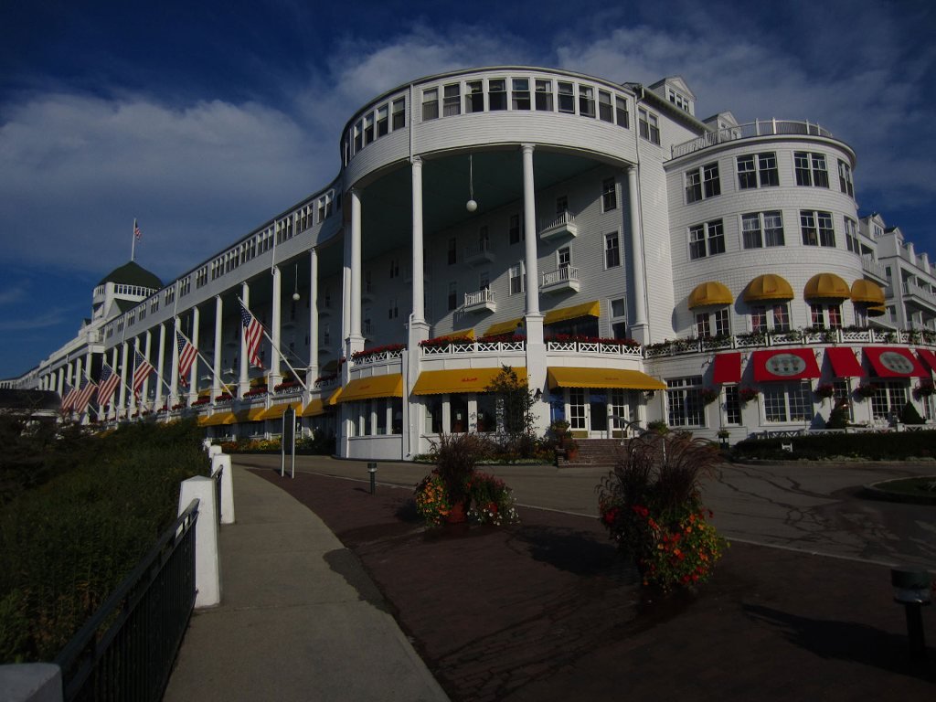 GRAND LUNCHEON BUFFET, Mackinac Island - Updated 2024 Restaurant ...