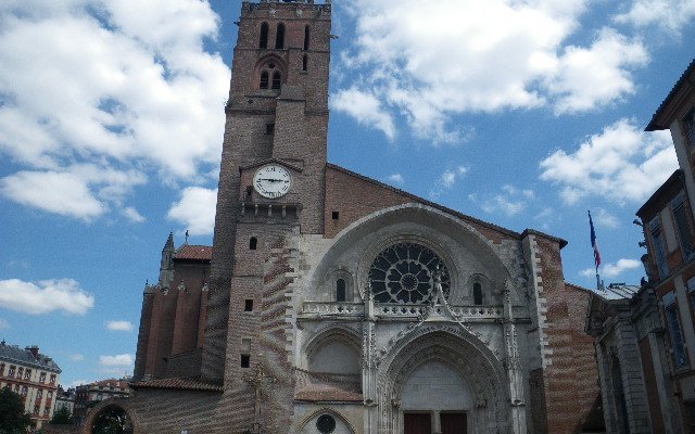 Front view of St Etienne