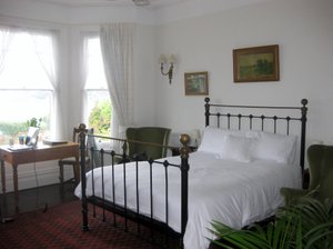 Room & Suite