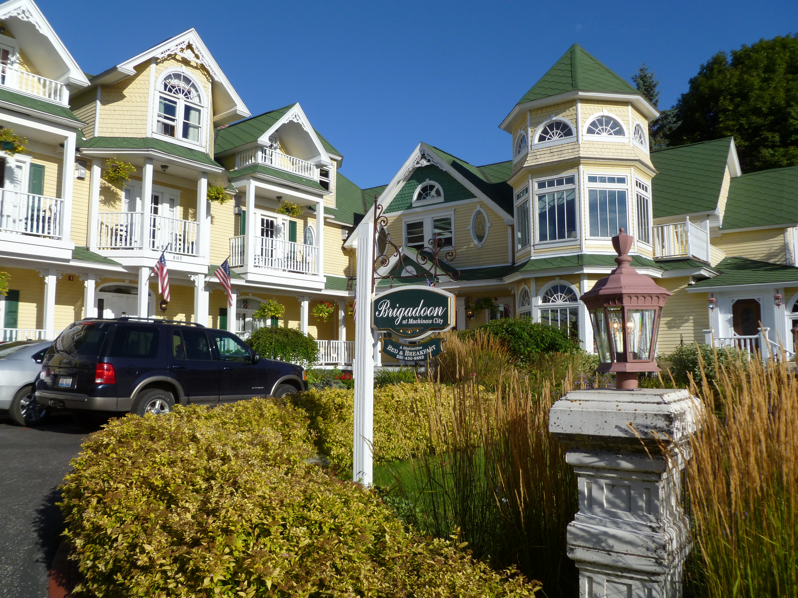 BRIGADOON BED AND BREAKFAST - Updated 2024 B&B Reviews (Mackinaw City, MI)