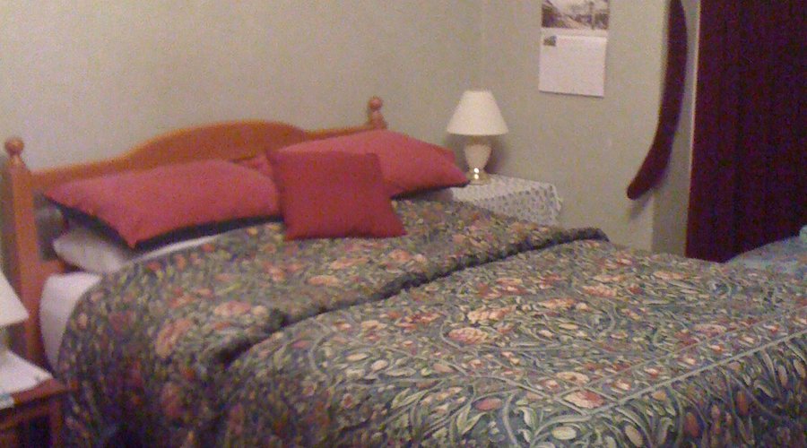 Library bedroom (2)