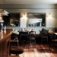 Swan Bar