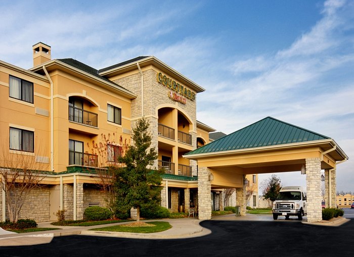 COURTYARD BY MARRIOTT SPRINGFIELD AIRPORT (MO) tarifs 2024