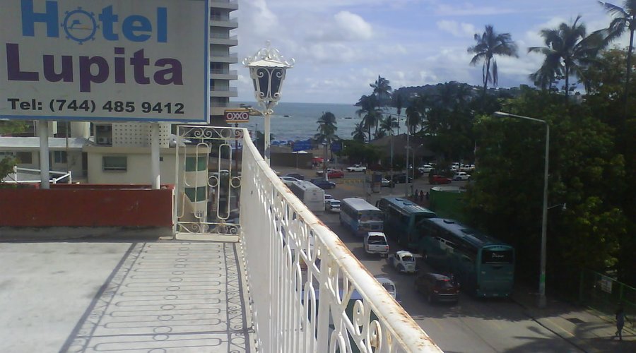 muy cerca de la playa