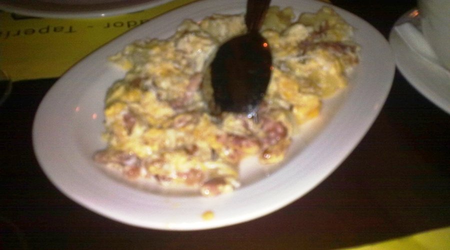 revuelto bacon y queso