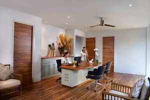 Room & Suite