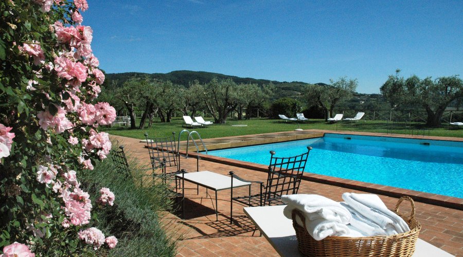 Piscina e zona relax de Le Tre Vaselle