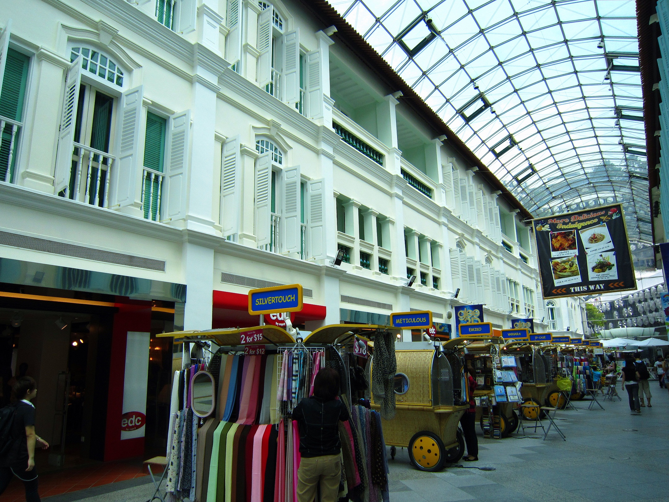 Bugis junction outlet dress shop