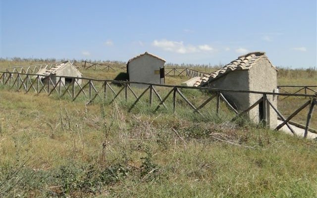 ...die Gräber in Tarquinia....