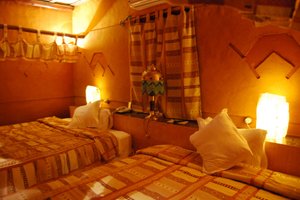 Room & Suite