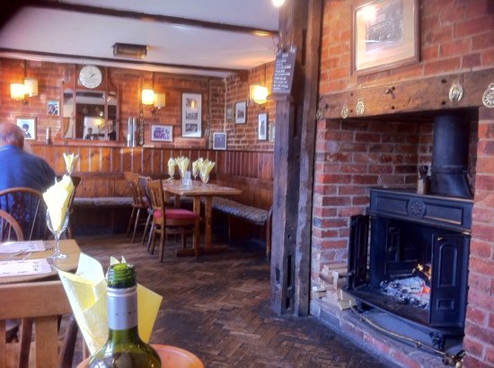 THE CRICKETERS ARMS, Wisborough Green - Updated 2024 Restaurant Reviews ...