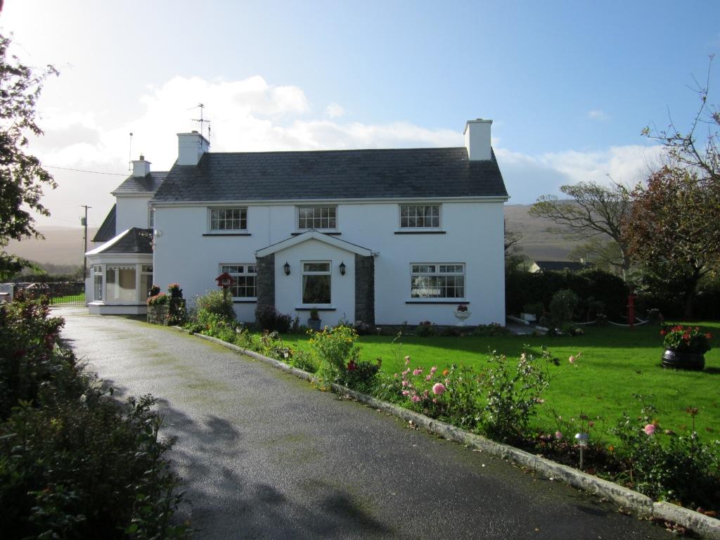 BLEACH FARMHOUSE BED AND BREAKFAST - B&B Reviews (Tralee, Ireland)