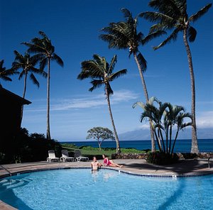 Napili Shores Maui by Outrigger, hotel in Lahaina