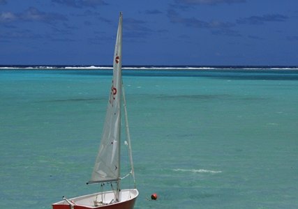 Sailboat on Muri Lagoon