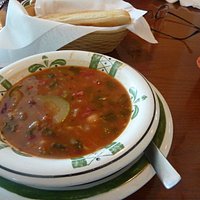Olive Garden Williamsburg - yummy minestrone
