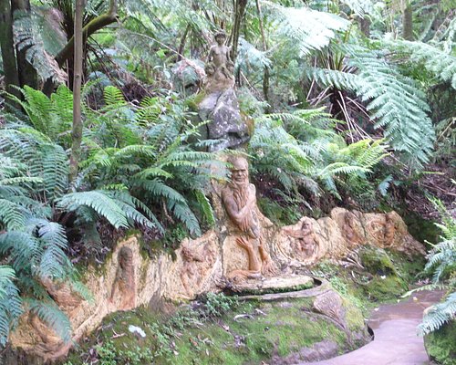 historical places to visit in victoria
