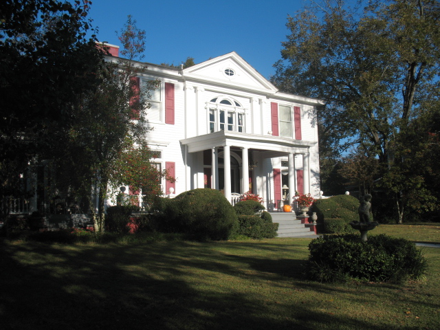 ANTEBELLUM OAKS INN: Reviews (Barnesville, GA) - Photos Of B&B ...