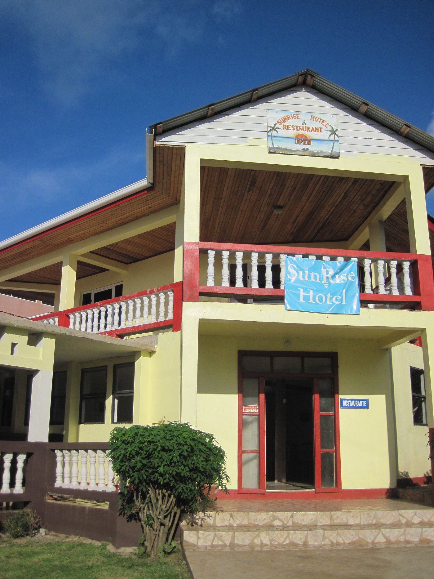 Corn Island Nicaragua Hotels; THE SOUTH END SUNRISE HOTEL desde $652 (Corn Islands, Nicaragua - Big