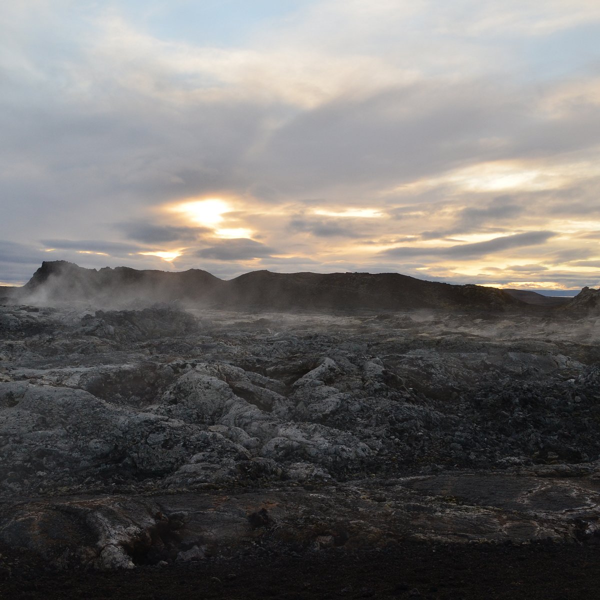 Исландия природные зоны. Исафьордюр Исландия фото. Lava fields. Krafla.