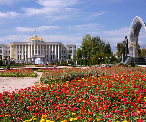 Снос исторического центра Душанбе: актеры драмтеатра против властей