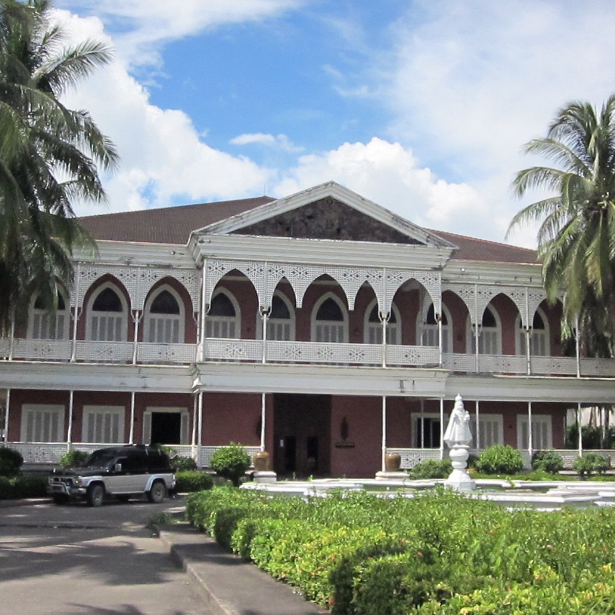 Heritage museum. Таклобан достопримечательности.