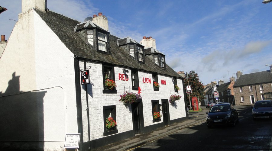 another sunny day in Doune